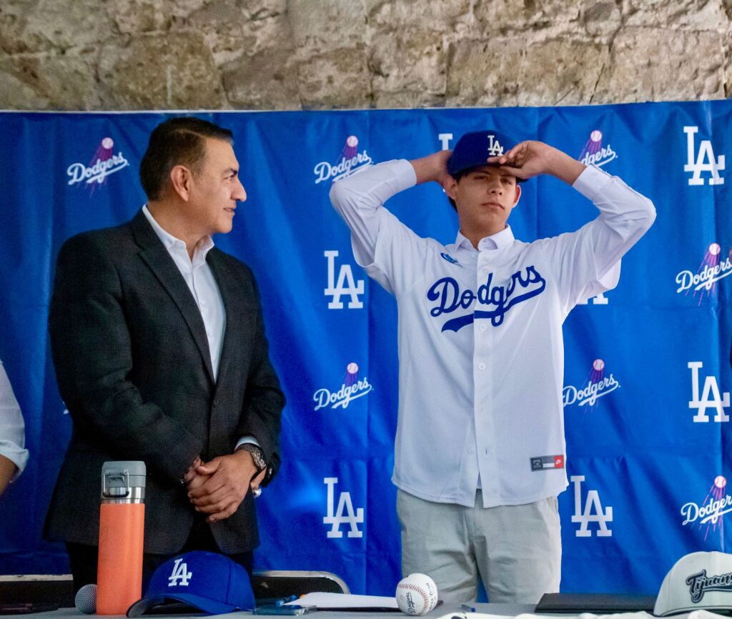 Joven jalisciense, nuevo jugador de Los Dodgers de Los Ángeles