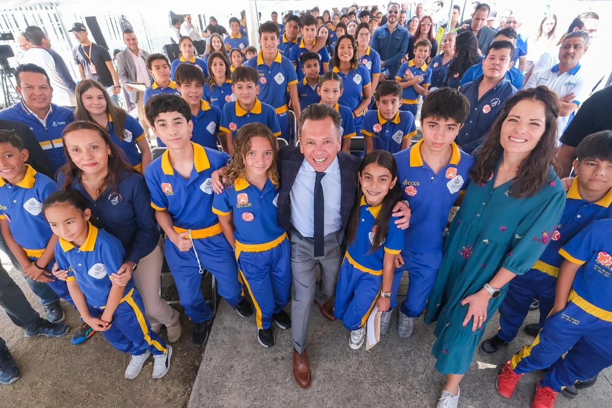 Lemus visita el Code Jalisco