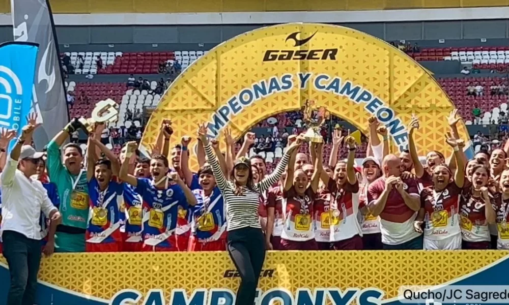 Los equipos de Cihuatlán y Arandas —varonil y femenil respectivamente— se coronaron campeones este domingo en la Gran Final de la Copa Jalisco 2025.