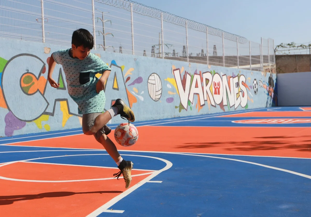 Inaugura DIF Jalisco cancha multideportes en Casa Varones de Hogar Cabañas