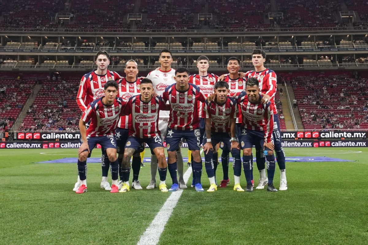 Chivas visita a Rayados buscando mantener el liderato
