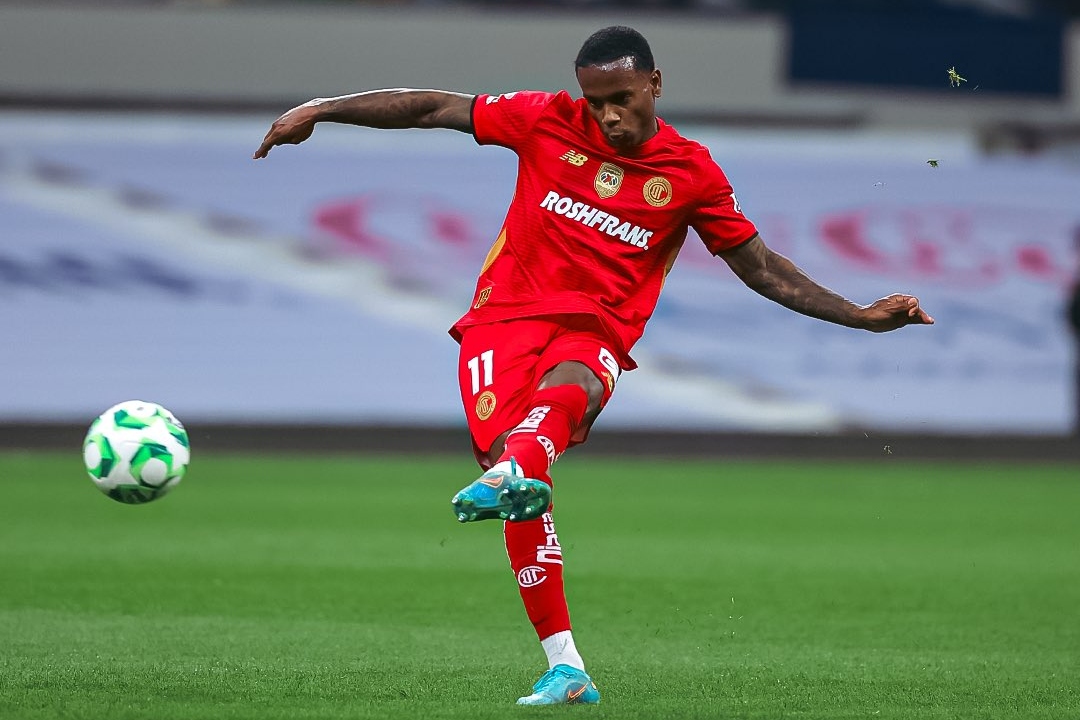 Helinho, jugador del Toluca, denuncia ataques racistas