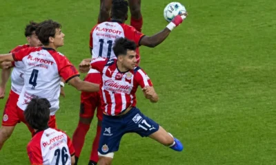 Polémico arbitraje en el Chivas-Xolos