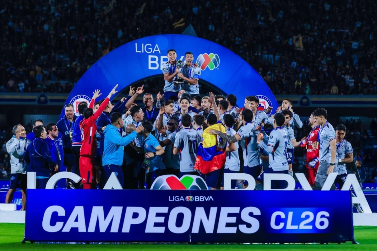Cruz Azul se corona campeón con gol de último minuto en el Olímpico Universitario