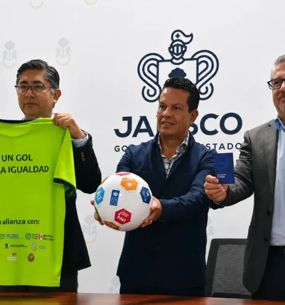 "Mundialito: la pelota no tiene fronteras"
