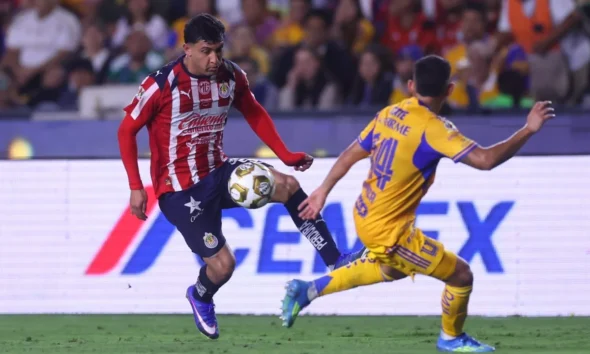 Tigres se impone 3-1 a Chivas en la Ida