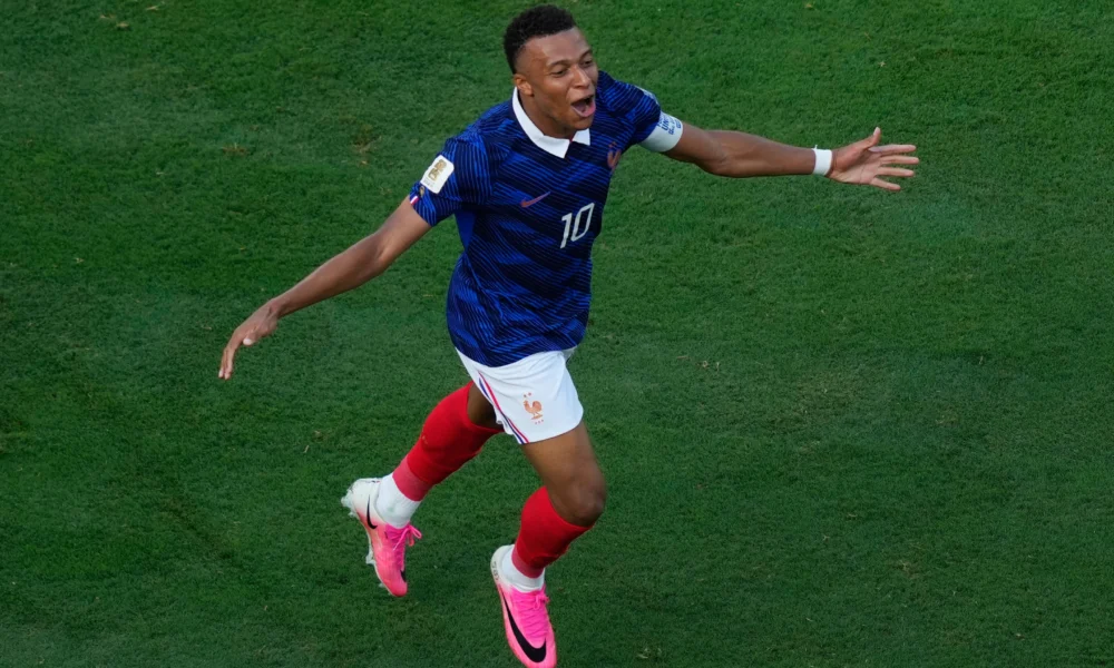 Mbappé anota dos goles y empata con Messi como máximo goleador del Mundial con 6 tantos