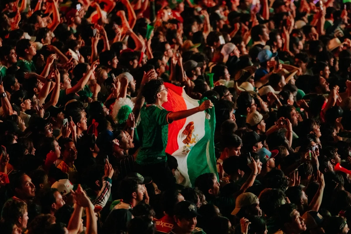 Noche de gloria tricolor y México doblega a Ecuador y pone rumbo a Octavos