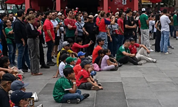 Se hacen la pinta para ver al "Bicho"