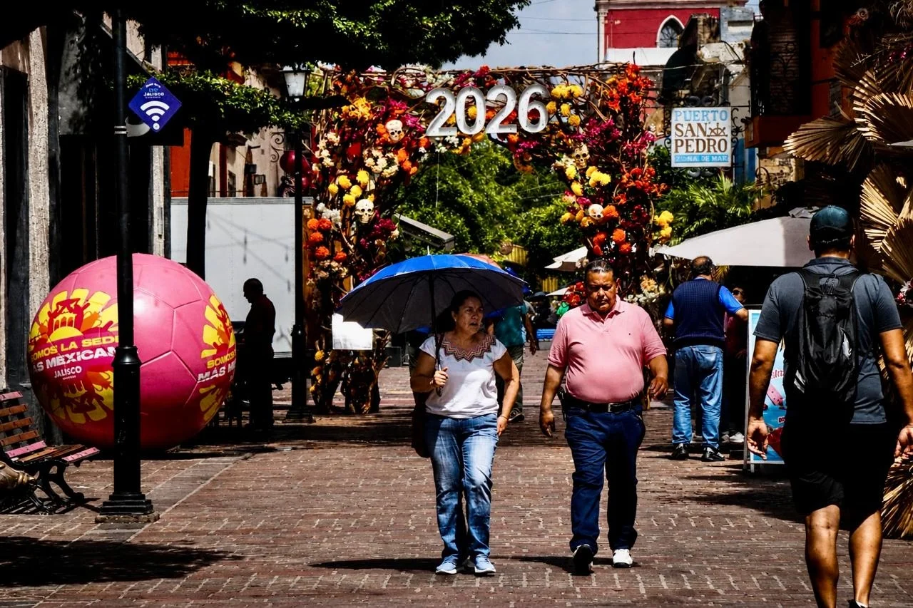 MUNDIAL 2026: Tlaquepaque inaugura balón monumental y arcos mundialistas