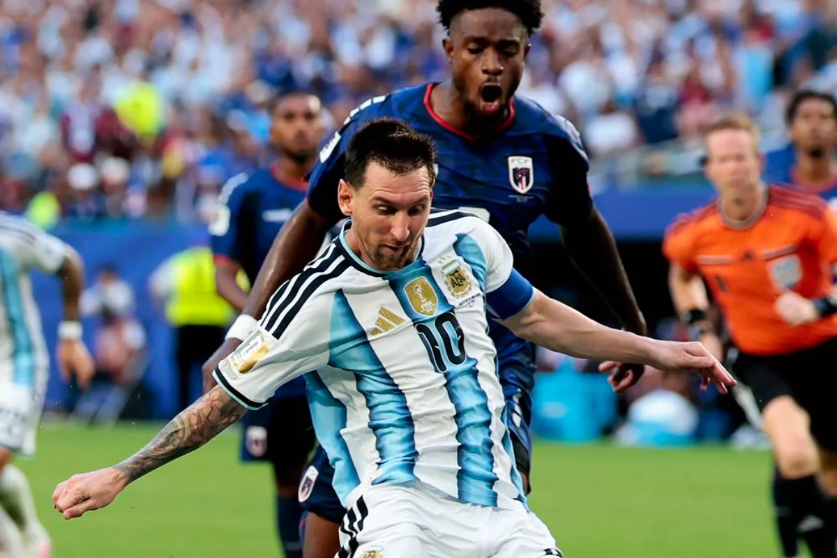 Argentina sufre, pero elimina a Cabo Verde en un partidazo