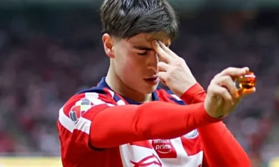 Es oficial: Armando "La Hormiga" González deja a Chivas para fichar con el Olympiacos