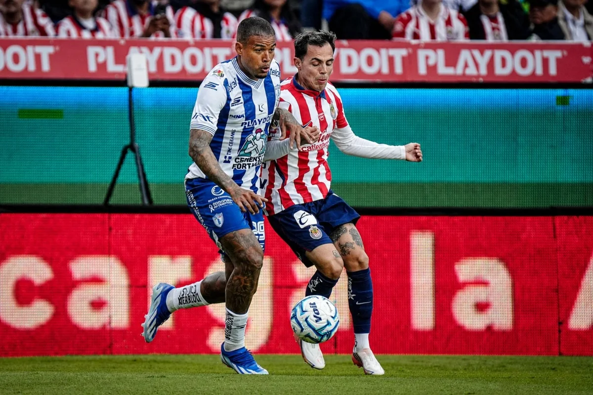 Chivas enfrenta a Pachuca en el Estadio Hidalgo durante la Jornada 6 del Apertura 2026