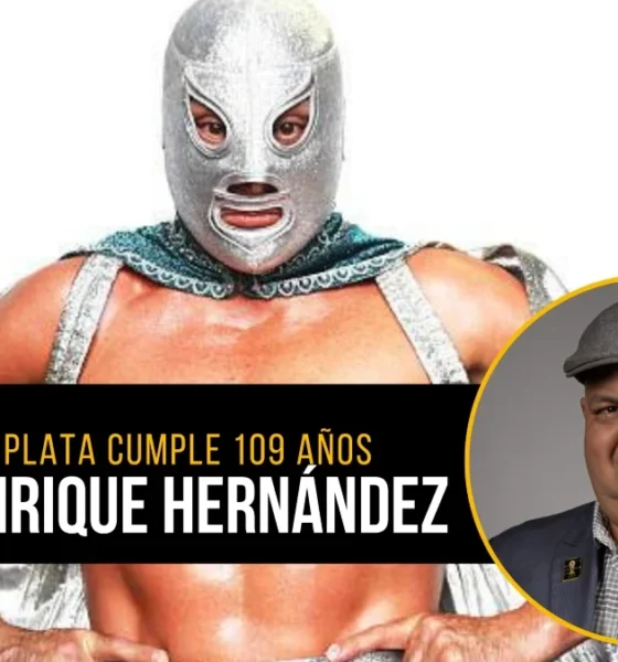 El Santo, Rodolfo Guzmán Huerta, con su tradicional máscara plateada durante su carrera en la lucha libre mexicana.