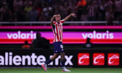 Jugadores de Chivas durante un partido del Apertura 2026 de la Liga MX.