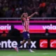 Jugadores de Chivas durante un partido del Apertura 2026 de la Liga MX.