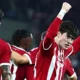 Armando La Hormiga González celebra su gol con Olympiacos en la Europa League
