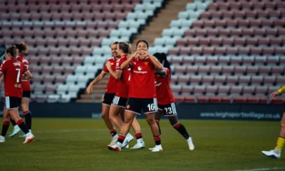 Rebeca Bernal celebra uno de sus goles con Manchester United ante Sheffield United.