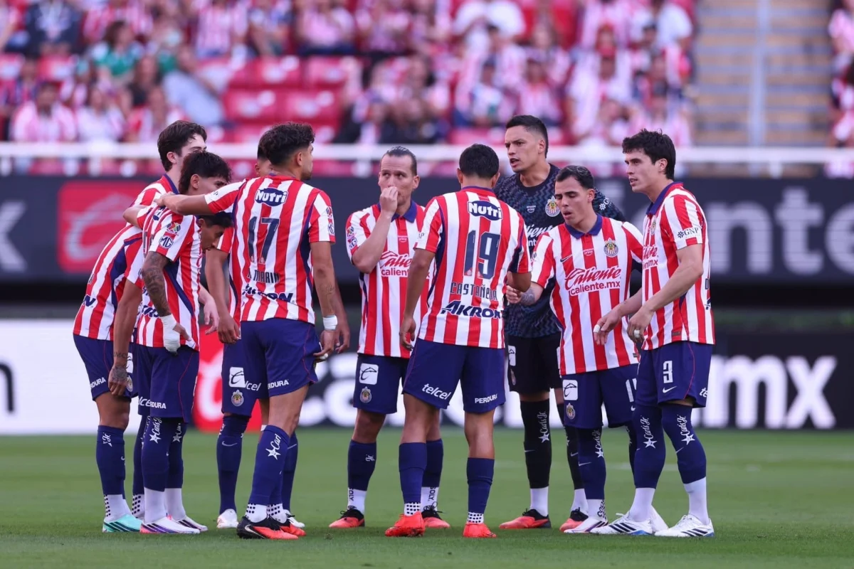 Chivas recibe a Tigres en el Estadio Akron durante la Jornada 12 del Apertura 2026